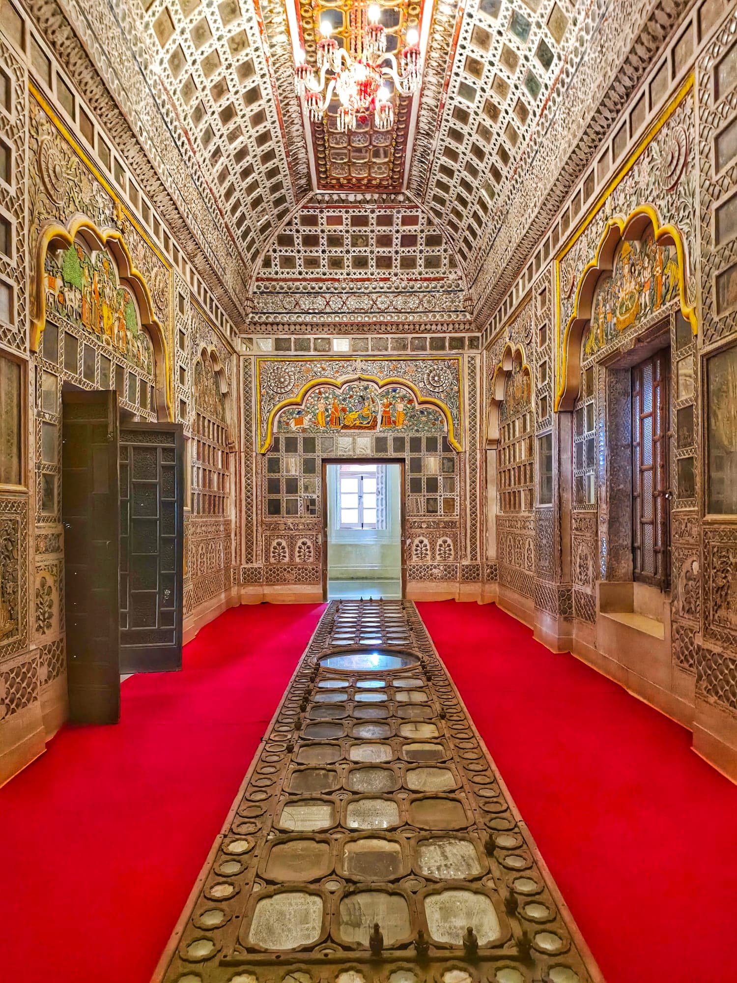 Sheesh Mahal